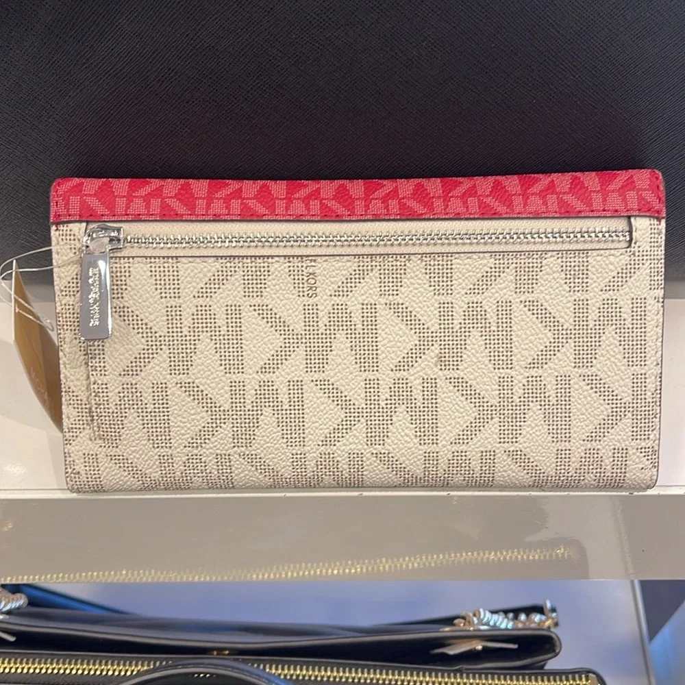 MICHAEL KORS Jet Set Travel Signature Logo Tri-Fold Wallet
DARK RASPBERRY MULTI - Picture 6 of 16